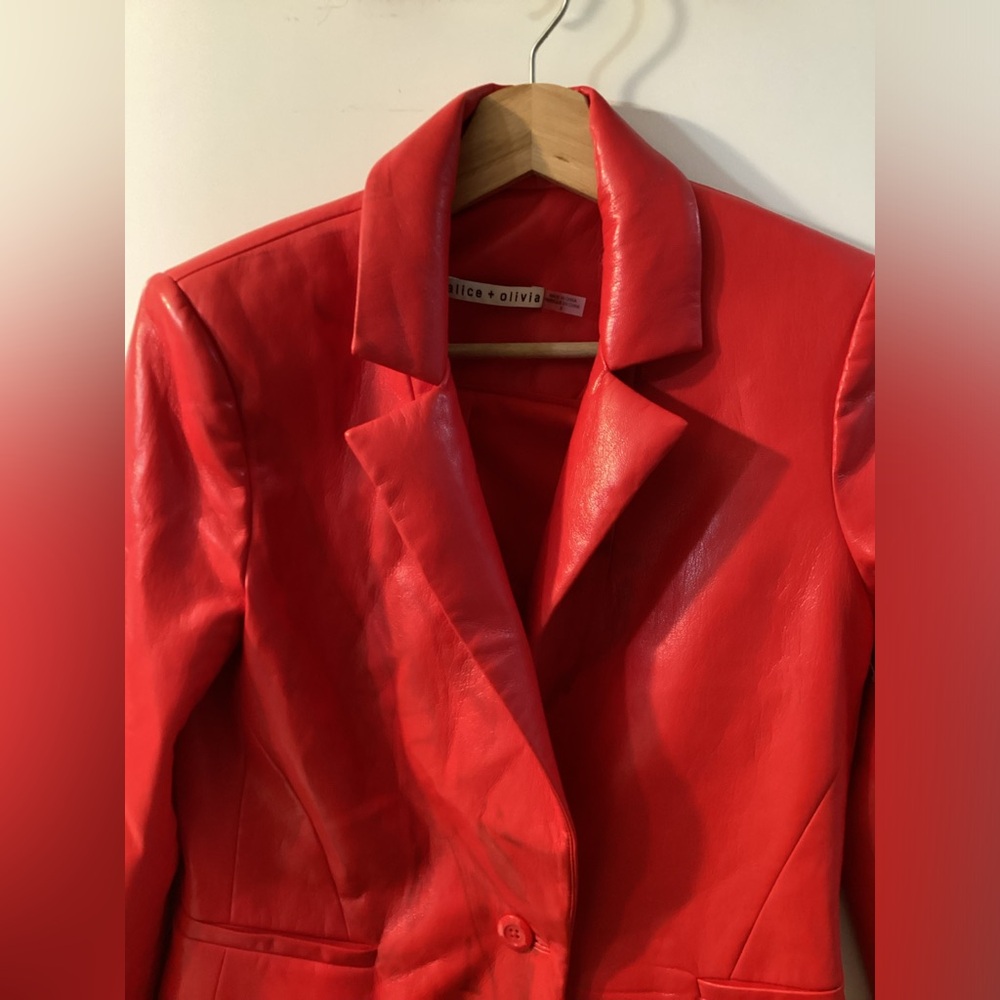 Alice + Olivia Red Macey Faux Leather Blazer Size 8 - Picture 5 of 16